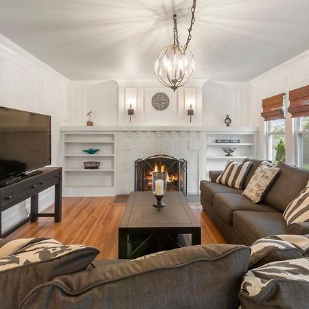 Gorgeous Downtown Bungalow, Walk Everywhere!!! Lake Geneva Εξωτερικό φωτογραφία