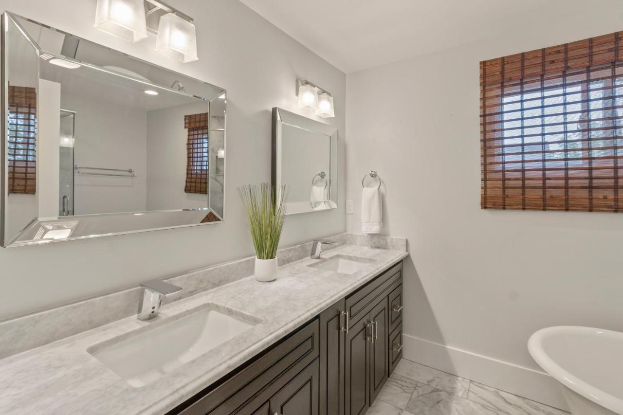 Gorgeous Downtown Bungalow, Walk Everywhere!!! Lake Geneva Εξωτερικό φωτογραφία