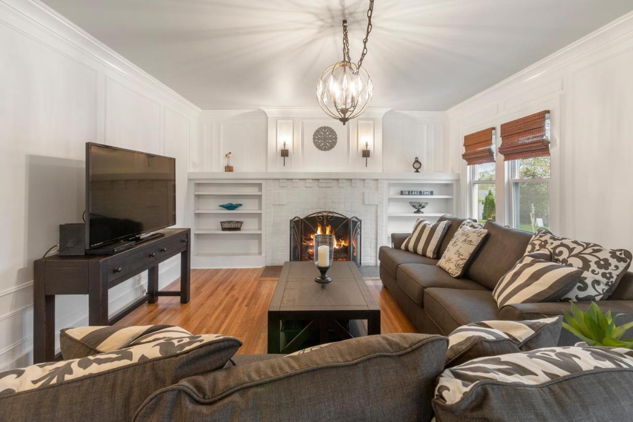 Gorgeous Downtown Bungalow, Walk Everywhere!!! Lake Geneva Εξωτερικό φωτογραφία
